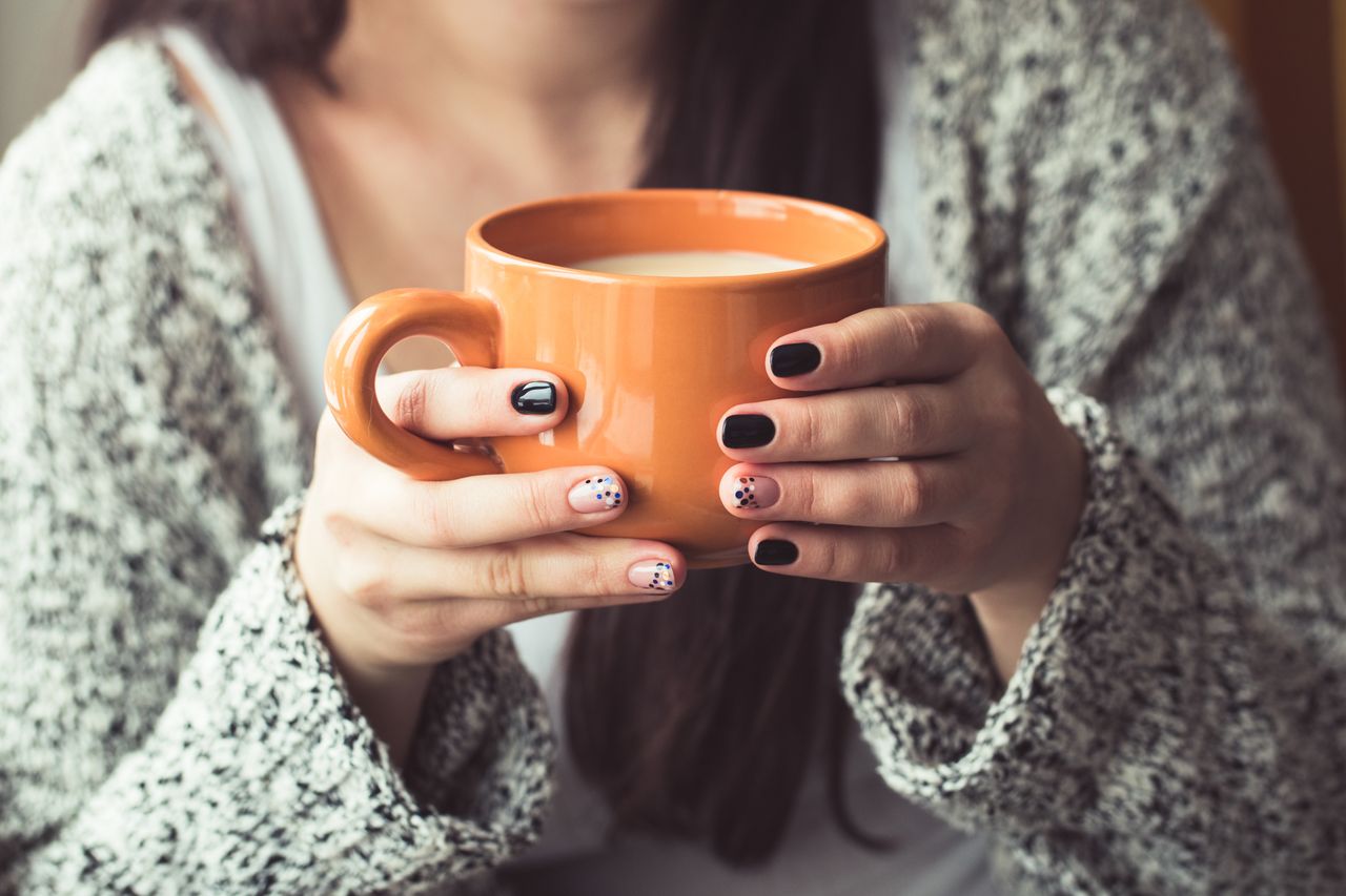 Manicure żelowy – o czym nie możesz zapomnieć, kiedy robisz go w domu?