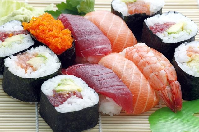 Produkty bogate w kwasy tłuszczowe omega-3 to m.in. ryby morskie.