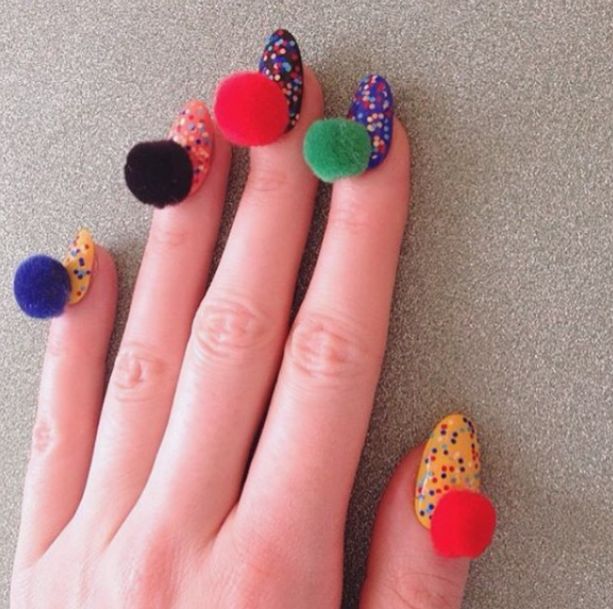 #uroda Najbardziej absurdalny manicure