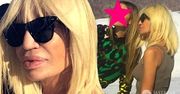 Donatella Versace nareszcie założyła konto na Instagramie. W pierwszych wpisach promuje znaną top modelkę