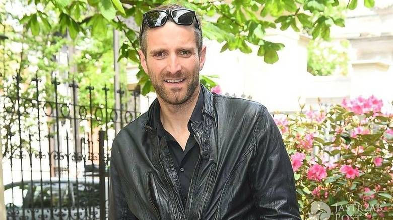 Maciej Dowbor w płaszczu jak Grzegorz Krychowiak