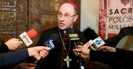 Prymas Polski prosi o pomoc dla poszkodowanych w nawałnicach
