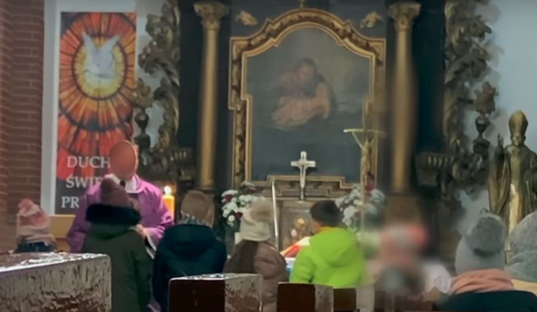 Ks. Dariusz Olejniczak odprawia rekolekcje dla dzieci
