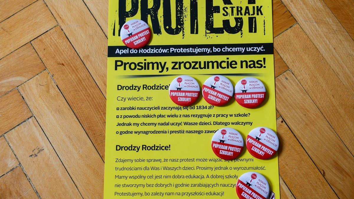 Nauczyciel musi nazbierać ze swojej pensji na studia podyplomowe, szkolenia oraz kursy
