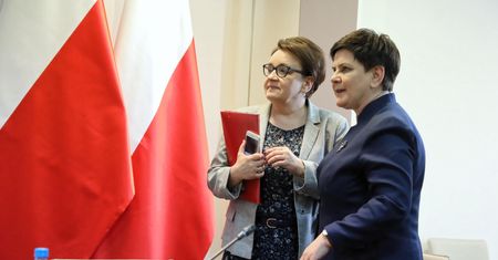 Wiejas: "PiS nie miał litości. Zalewska ma jeszcze stołek, ale ministrem już nie jest" (Opinia)
