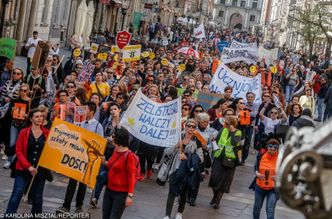 "Money. To się liczy". Nauczyciele zawieszają strajk
