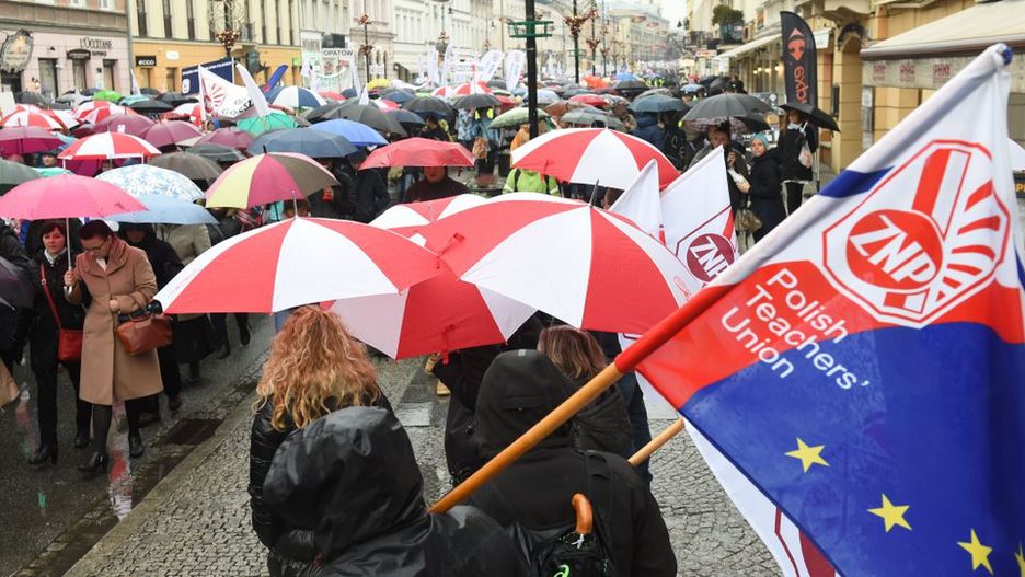 Protestujący nauczyciele otrzymują wsparcie od kolegów z zagranicy