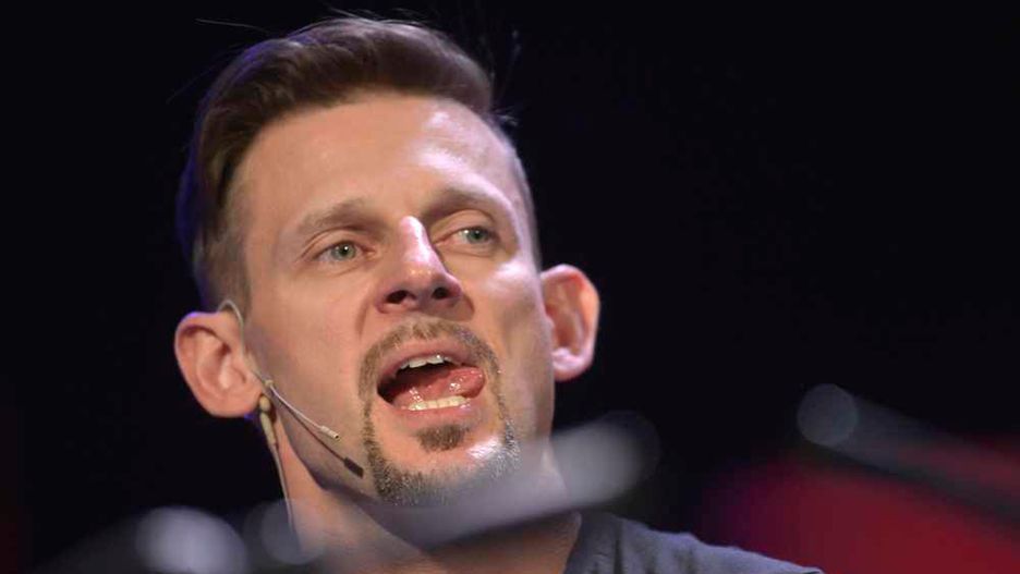 Michał Wójcik w końcu się ustatkuje. Właśnie się oświadczył matce swojego 4. dziecka