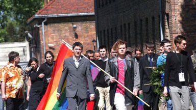 Geje i lesbijki w Oświęcimiu