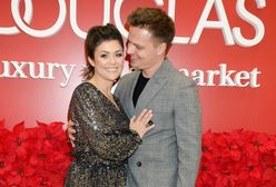 Marcin Hakiel z Kasią Cichopek na plaży. Odważny kostium