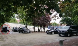 Marszałek, a skromny. Niemiecka premier landu przyjechała kawalkadą BMW, on wybrał škodę