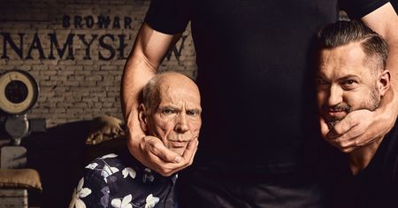 "Jedną nogą, i to dosyć solidnie, stoję w show biznesie". Rozmowa z Lechem Janerką