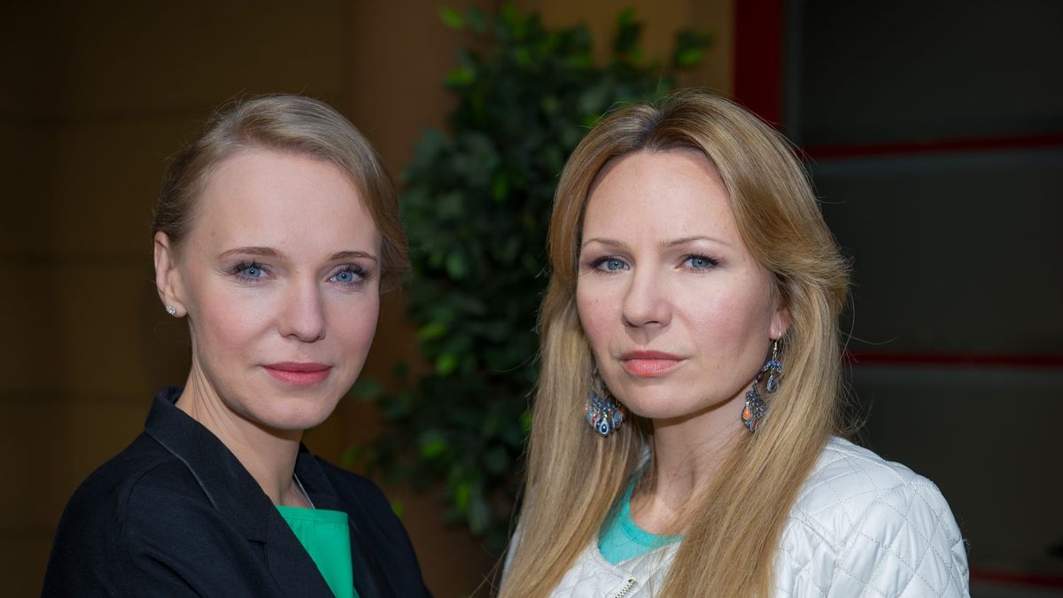 Na Wspólnej odcinek 2163, Anna (Monika Kwiatkowska), Żaneta (Anna Guzik), fot: x-news