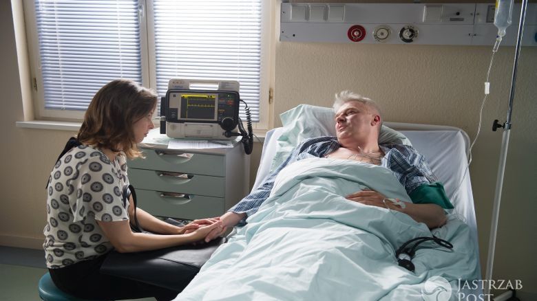 Na Wspólnej odcinek 2190, Adam (Zbigniew Stryj). Weronika (Renata Dancewicz), fot: x-news