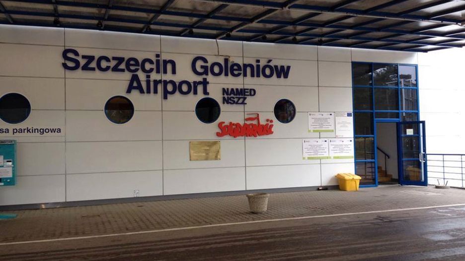 Z portu lotniczego Szczecin-Goleniów można w prosty sposób dojechać do centrum