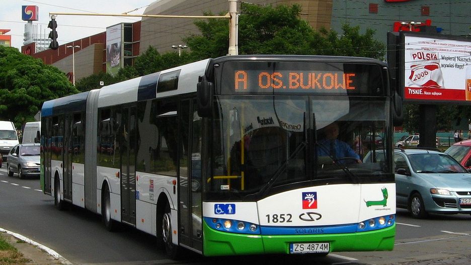 Uczniowie będą mogli zacząć korzystać z darmowych przejazdów w lipcu.