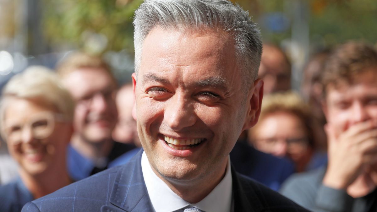 Robert Biedroń chce uściślenia systemu podatkowego dla duchownych.