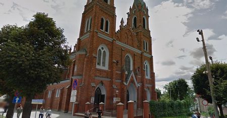 Wyrzucili pijanego z kościoła. Zaczął strzelać