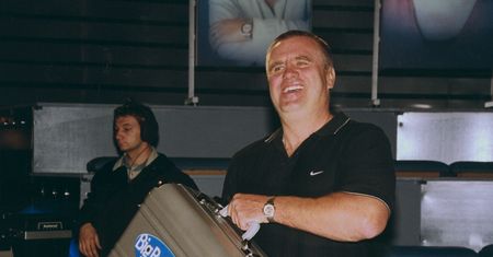 Janusz Dzięcioł wygrał pierwszą edycję "Big Brothera". Wielki Brat w żałobie