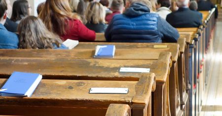 Lubin. Wyrok dla b. księdza za pedofilię. Molestował 13-latkę