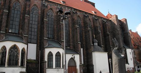 Wrocław. Nożownik zaatakował księdza przed kościołem