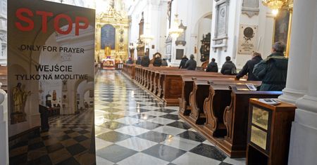 Koronawirus na świecie. Watykan wydał rozporządzenie ws. Wielkanocy