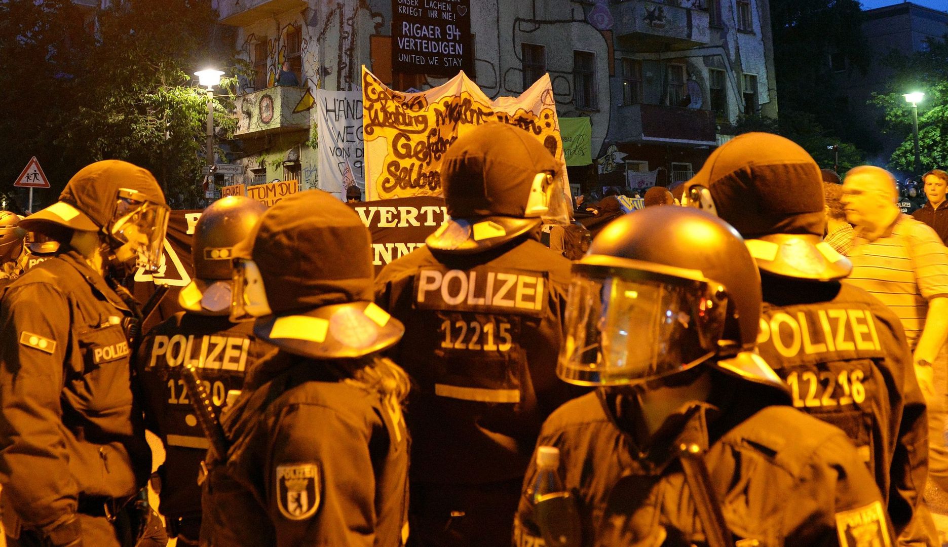 Nocne walki w w Berlinie. Rannych ponad 100 policjantów