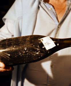 We Francji sprzedano butelkę ponad 200-letniego wina. Kosztowała majątek