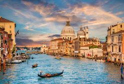 Pechowe wakacje turystów w Wenecji. Jazda "na gapę" i skok do kanału za 520 euro