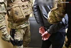 Wybuch na tarasie domu w Wyrach. Miał go zlecić śląski przedsiębiorca