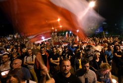 Manifestacja przed Sejmem zakończona. Przenosi się przed Sąd Najwyższy