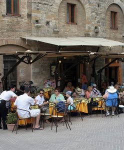 Burza wokół napisu o wyłącznie włoskim personelu w restauracji