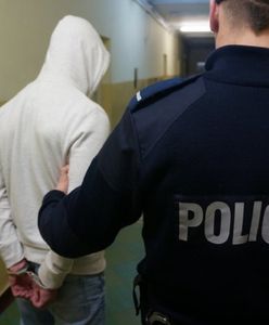 Skatował bezdomnego bez powodu. Mężczyzna walczy o życie