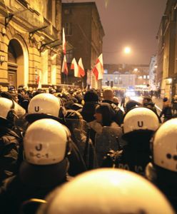 Narodowcy i antyfaszyści w centrum Poznania. "Winnicki, ty Kulsonie!" vs. "Wolność, wiara, nacjonalizm"