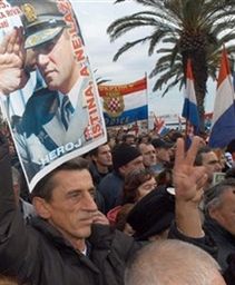 Protesty Chorwatów przeciwko aresztowaniu Gotoviny