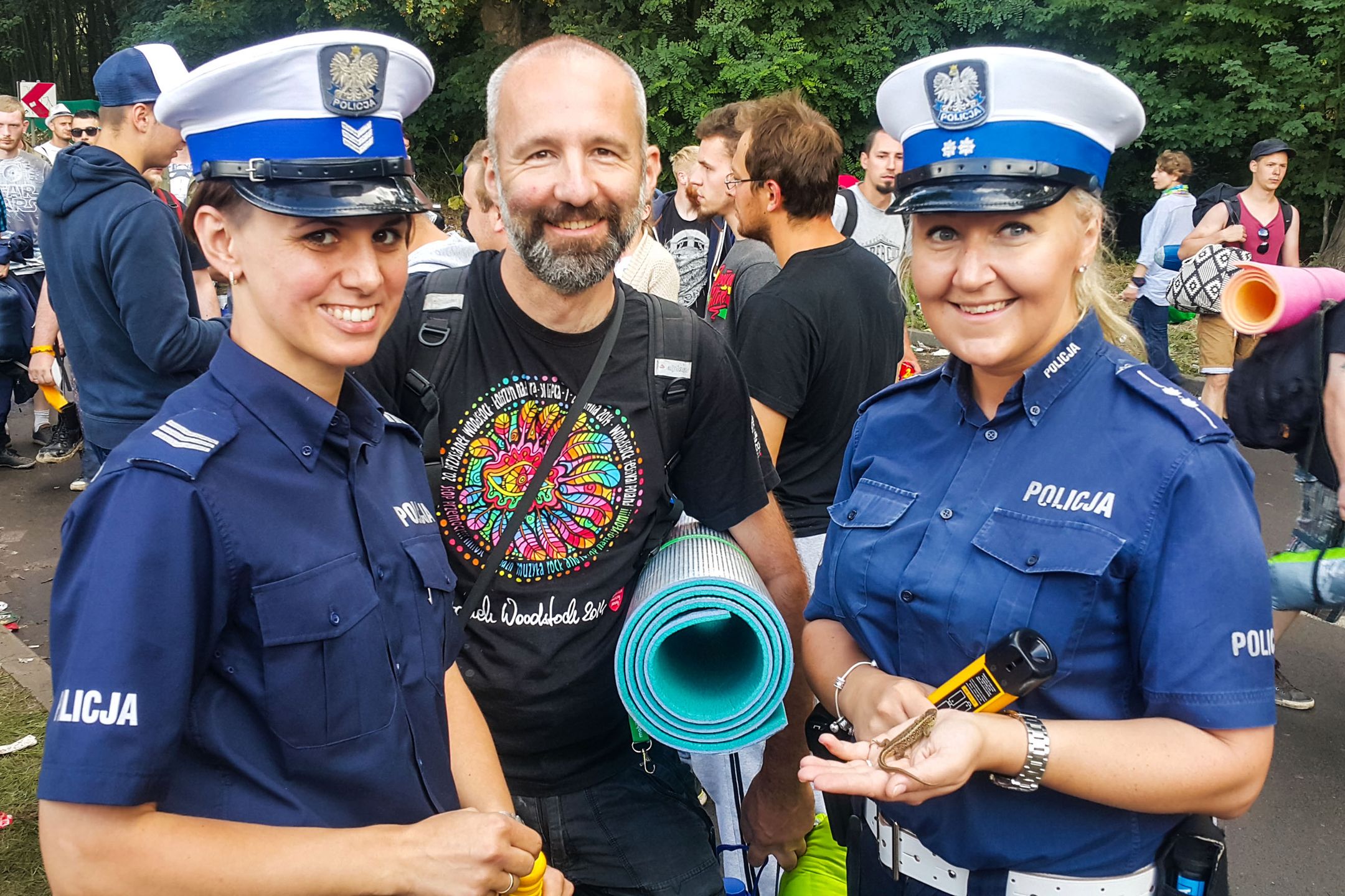 Policjantki na przystanku Woodstock 