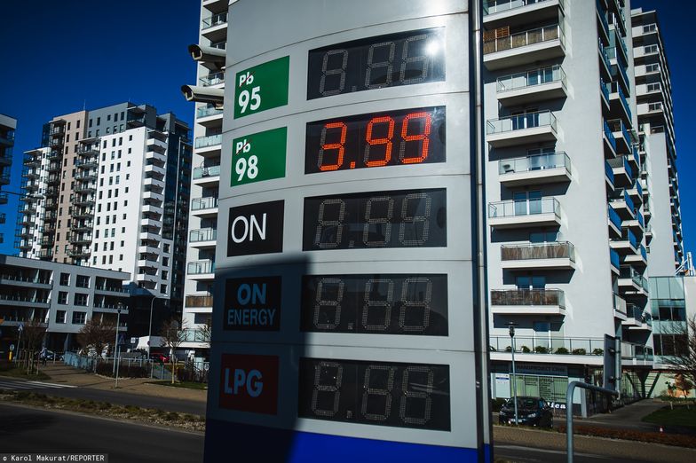 Ceny paliw na niektórych stacjach spadły poniżej 4 zł. Ruchu i tak nie ma.