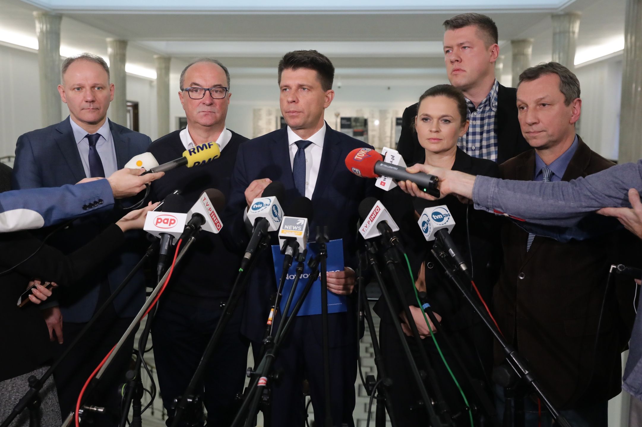 Wielu polityków opozycji zabrakło na głosowaniu w sprawie projektu Ratujmy Kobiety