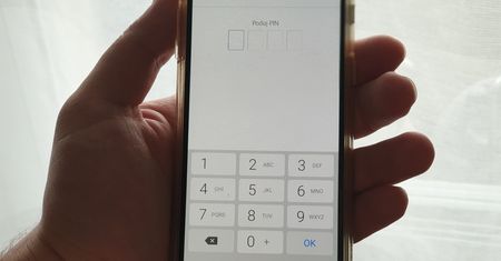 Klienci banków na celowniku cyberprzestępców. Przestępcy wykorzystują pandemię i podszywają się pod instytucje bankowe