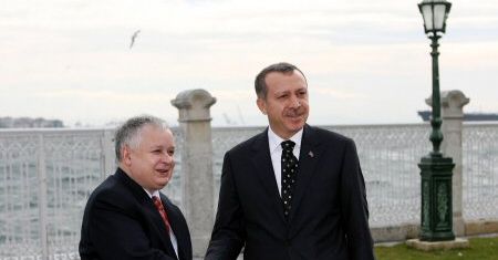 L. Kaczyński: śmierć Kapuścińskiego to cios dla polskiej kultury