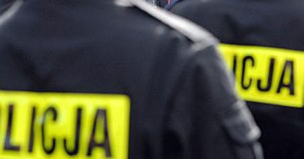 Zarzuty przyjmowania korzyści majątkowych dla policjantów