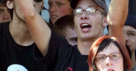 Marsz neonazistów w rocznicę śmierci Hessa
