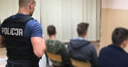 Gdańsk. Brutalnie pobili 16-latka. Poszło o dziewczynę