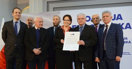 "Dinozaury". Lawina komentarzy ws. nowej inicjatywy politycznej
