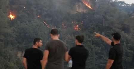 Ewakuacja ok. 10 tys. osób we Francji. Wybuchają nowe pożary