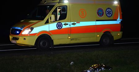 Tragiczny wypadek na DK19. Nie żyje kierowca renault