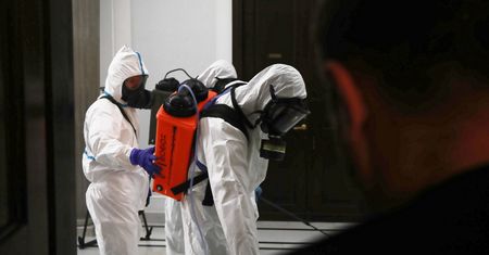 Koronawirus w Polsce. Rząd wprowadza kolejne obostrzenia. "Jesteśmy na wojnie"