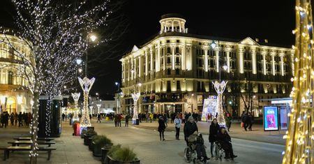 Świąteczna iluminacja w Warszawie po raz ostatni do zobaczenia w ten weekend