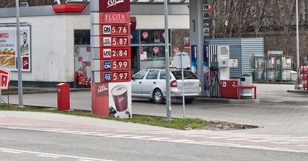 Ceny paliw. Ponad połowa ceny benzyny to podatki