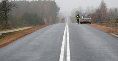 Poseł chce wyprzedzania rowerzystów na podwójnej ciągłej. Apeluje do ministra